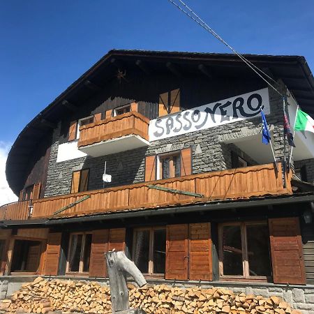 Sasso Nero Hotell Chiesa in Valmalenco Exteriör bild