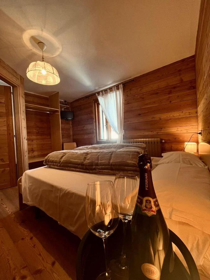 Sasso Nero Hotell Chiesa in Valmalenco Exteriör bild