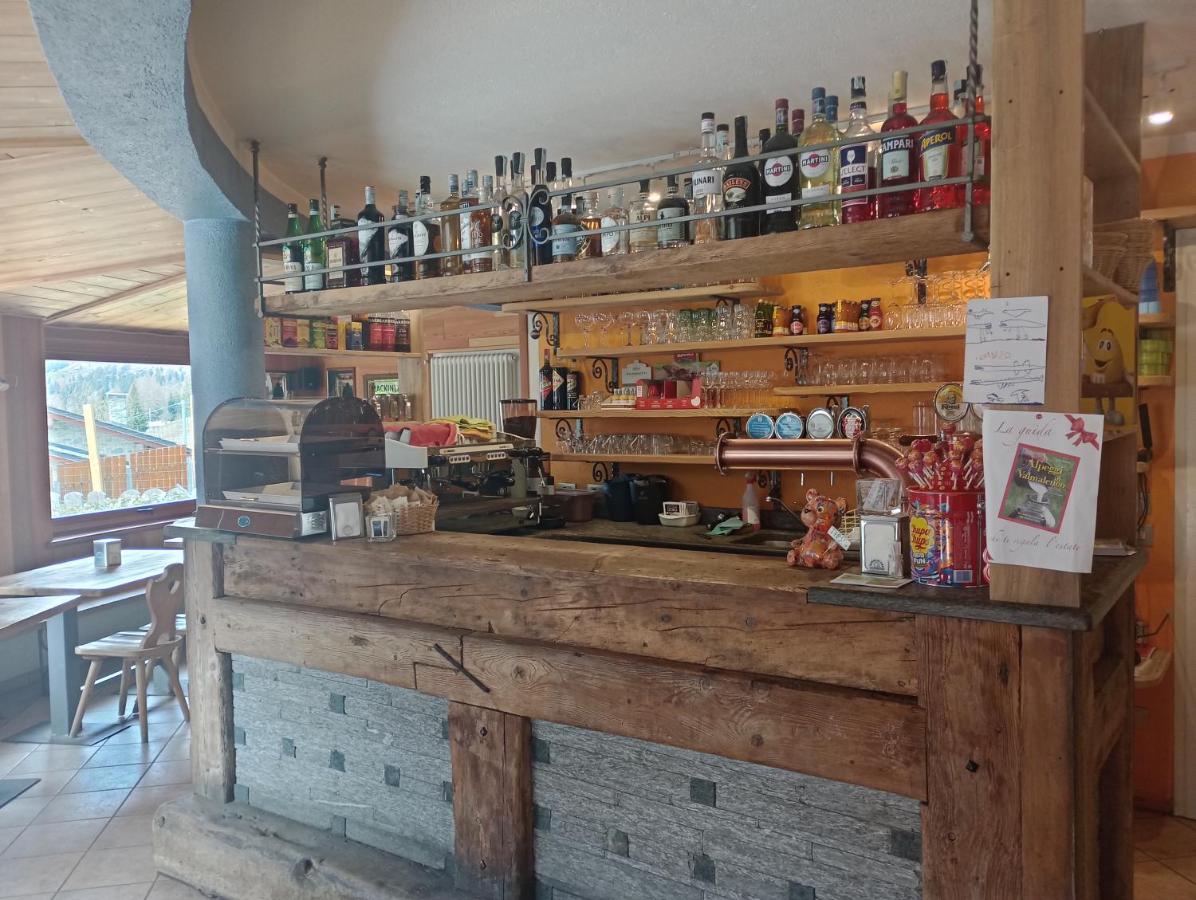 Sasso Nero Hotell Chiesa in Valmalenco Exteriör bild
