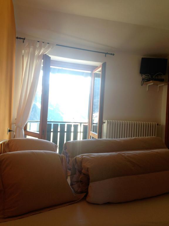 Sasso Nero Hotell Chiesa in Valmalenco Exteriör bild