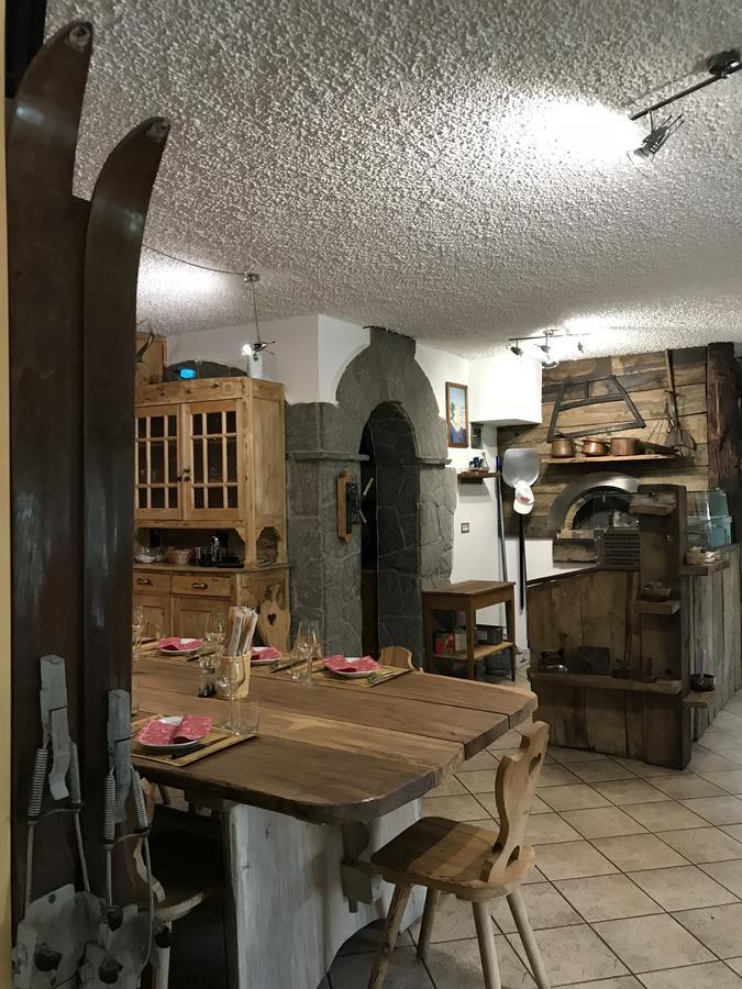 Sasso Nero Hotell Chiesa in Valmalenco Exteriör bild