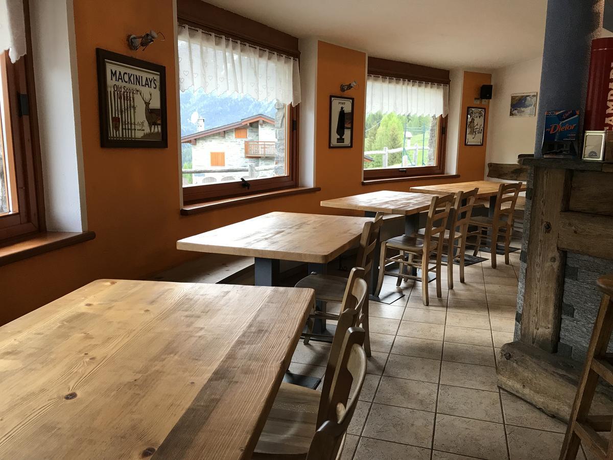 Sasso Nero Hotell Chiesa in Valmalenco Exteriör bild