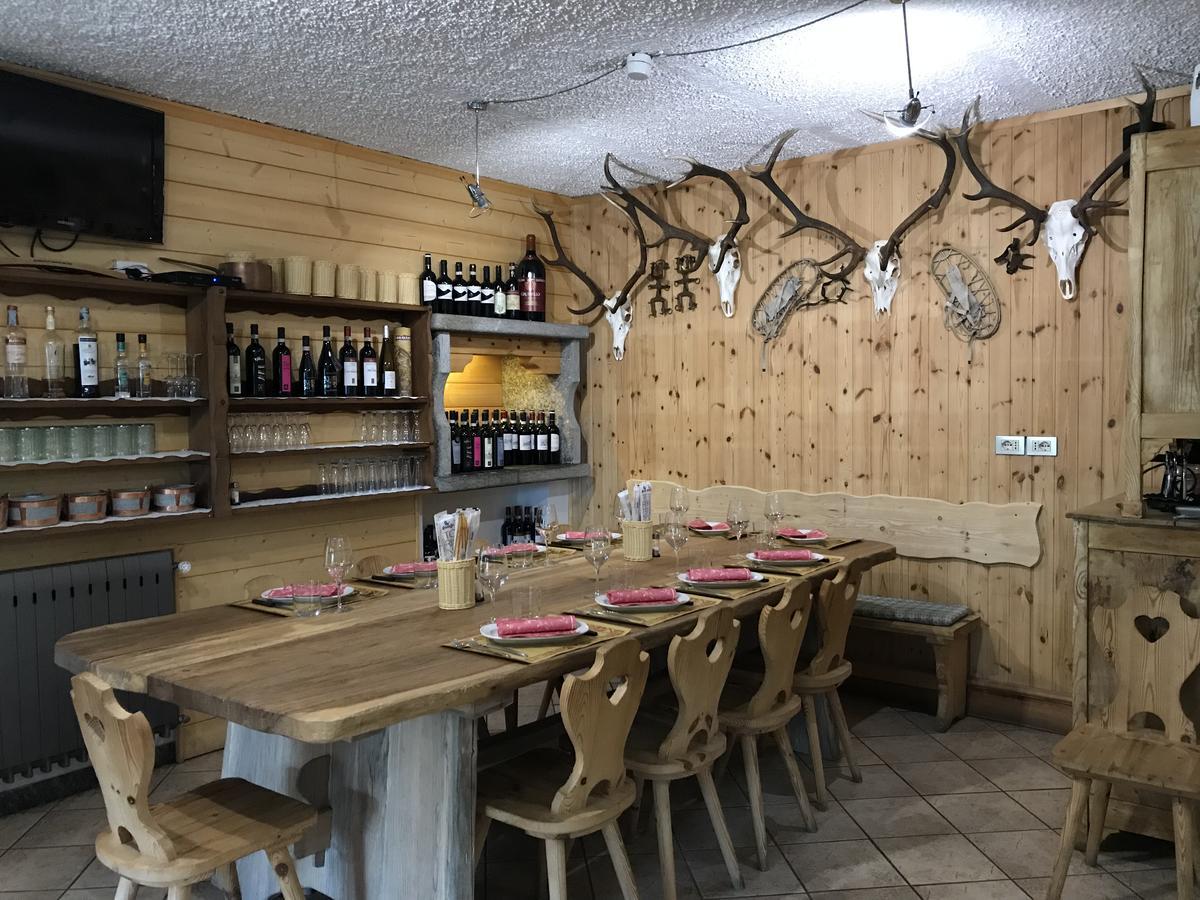 Sasso Nero Hotell Chiesa in Valmalenco Exteriör bild