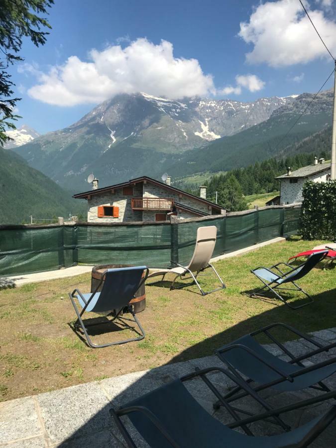 Sasso Nero Hotell Chiesa in Valmalenco Exteriör bild